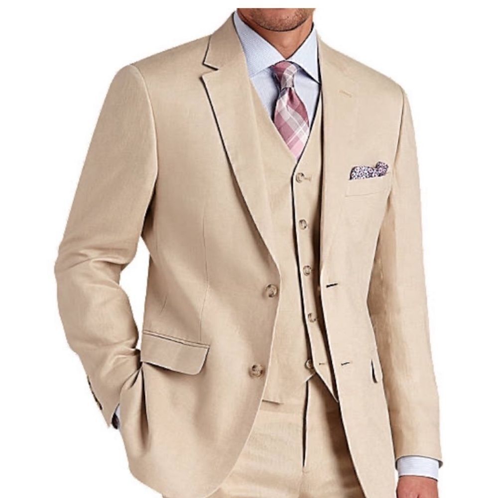NWT 3 piece Men’s Wearhouse tan suitSize 33/M